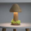 150 ° Richtungsanpassbare USB -wiederaufladbare Holzpilzlampe mit Gras