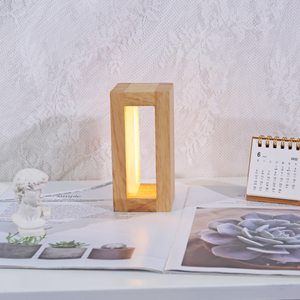  INS Creative einfache Massivholz -Schreibtischlampe