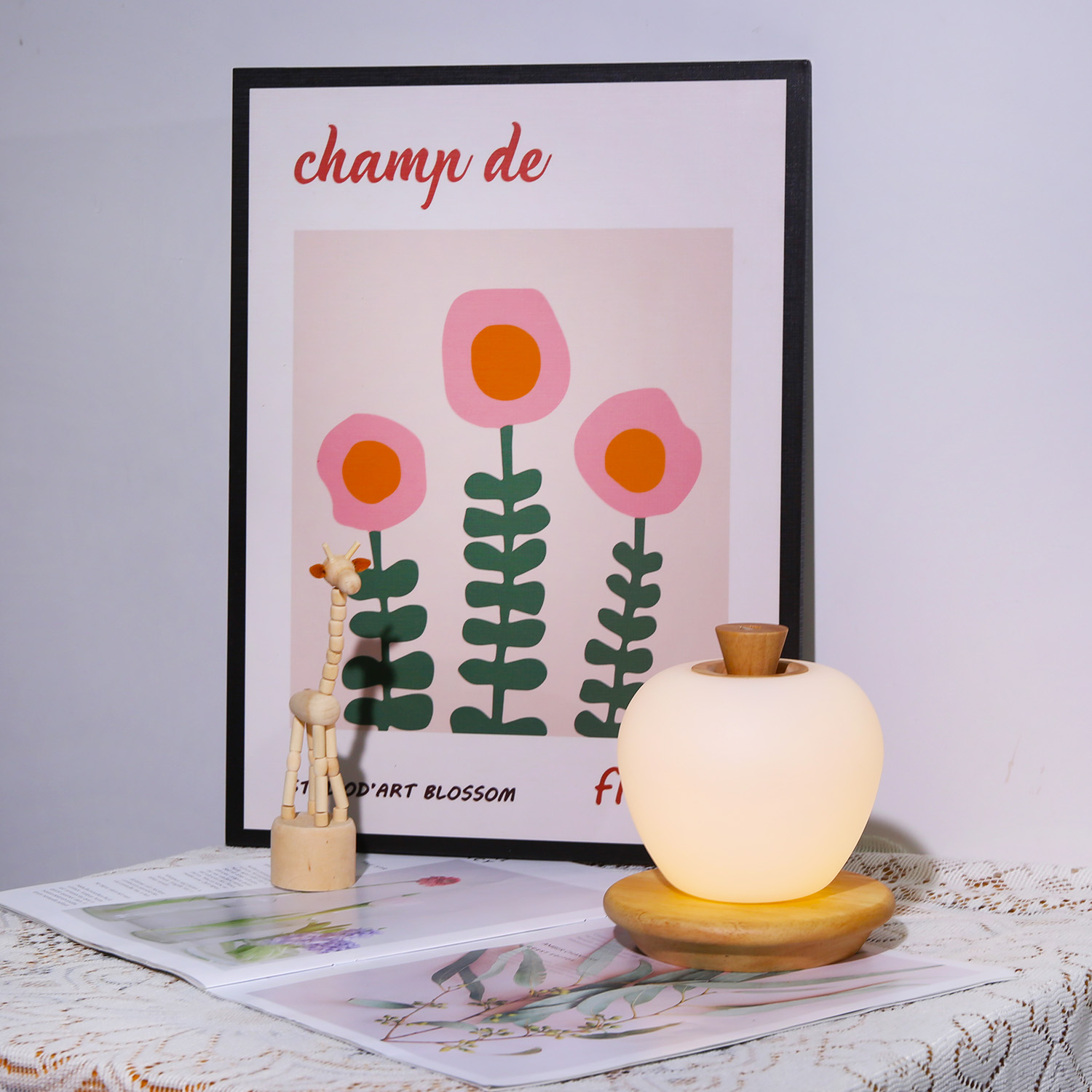 Wiederaufladbare Apfelform -Nachttischlampe